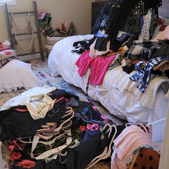 Meet your Posher, Heather - Picture 3 of 7